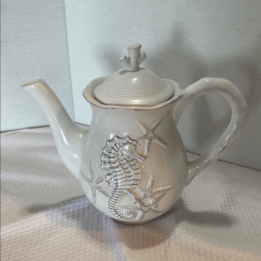 Blue Sky Seahorse and Starfish Ceramic Teapot - Picture 10 of 11